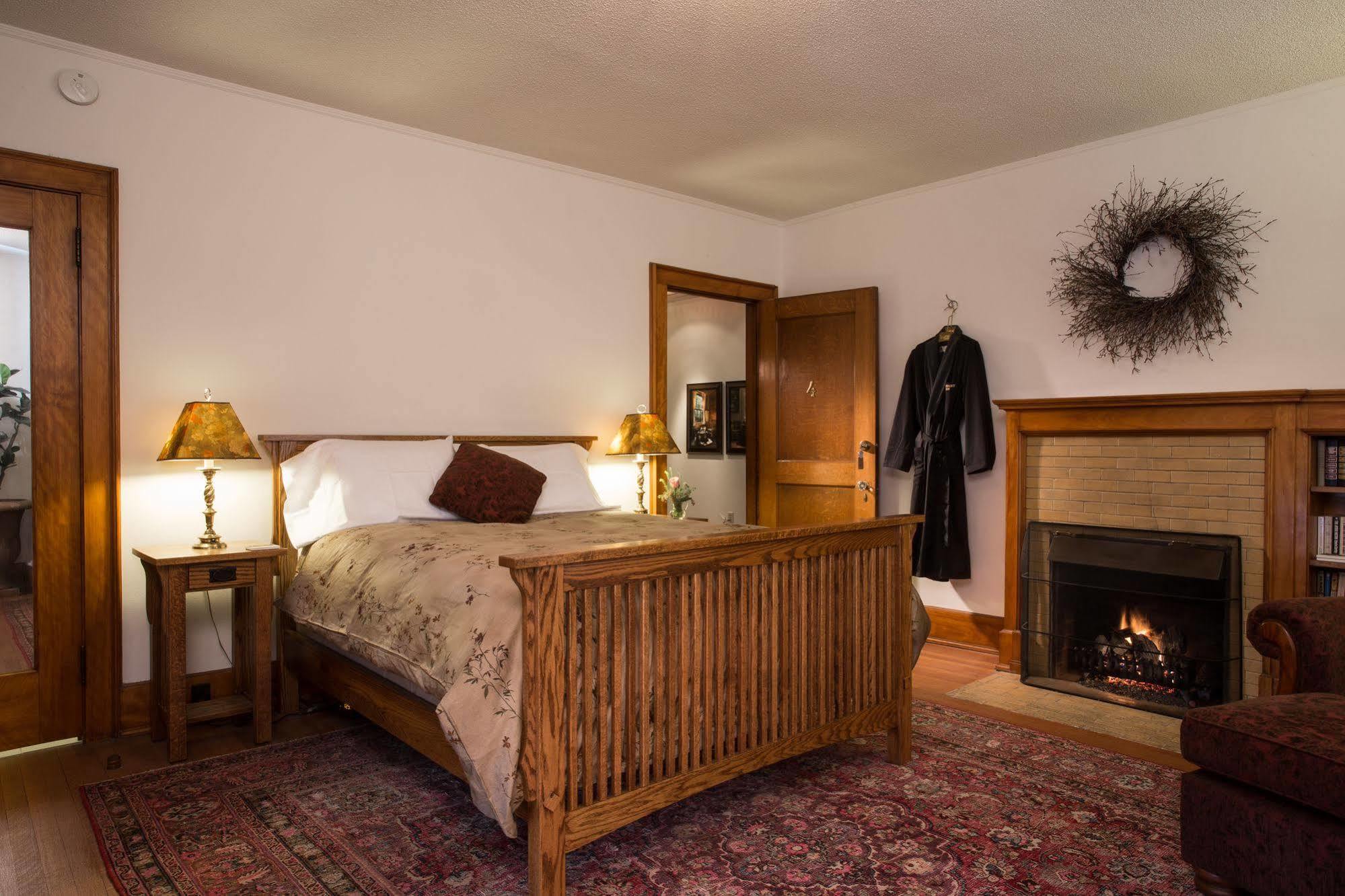 Stewart Inn Wausau Buitenkant foto